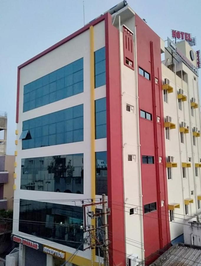 Hotel Mookambika Comforts Tirupati Buitenkant foto