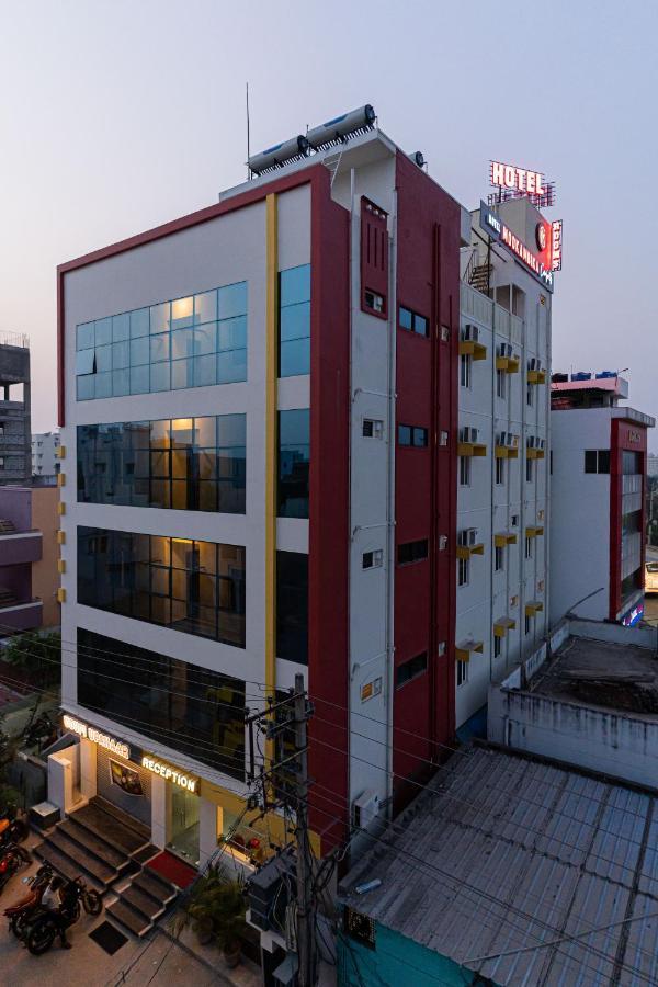Hotel Mookambika Comforts Tirupati Buitenkant foto