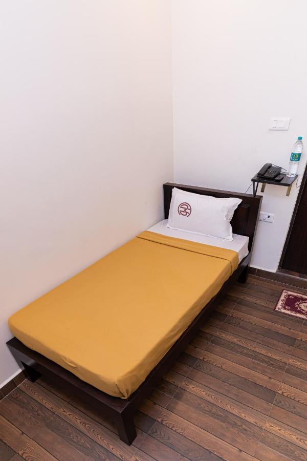 Hotel Mookambika Comforts Tirupati Buitenkant foto